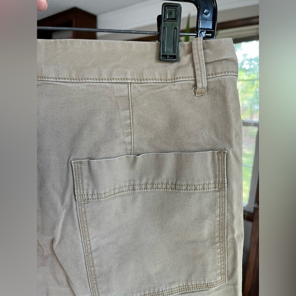 Vince Utility Shorts - Picture 6 of 12